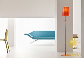 Напольный светильник Birdie итальянской фабрики Foscarini