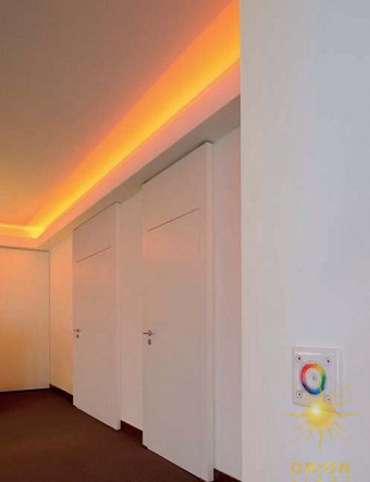 RGB-цветная LED подсветка потолка от компании SLV